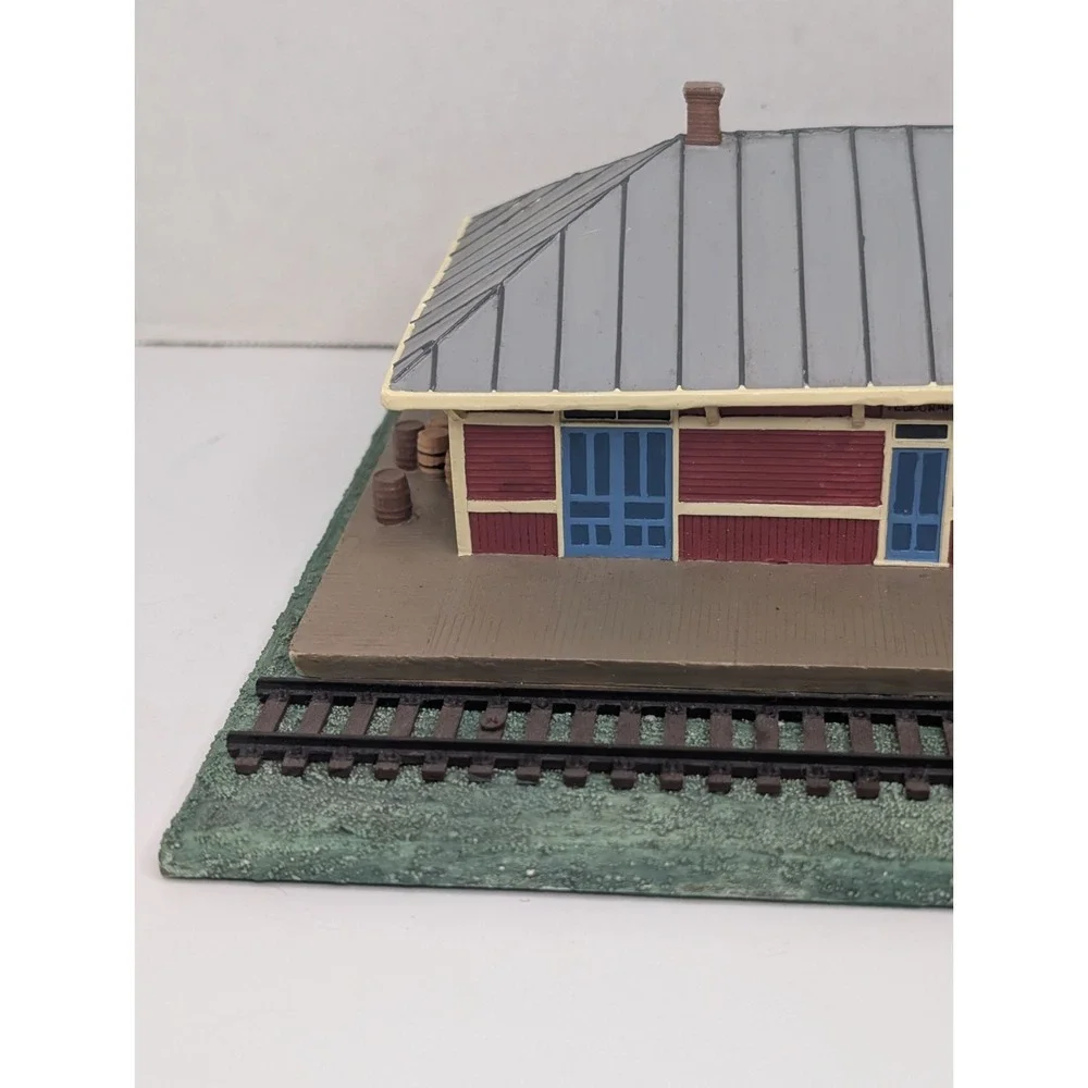 Vintage Lefton De Long Train Station Depot Railroad Building Diorama Display